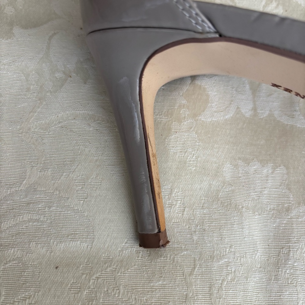 Kenneth Cole Taupe Open Toe Heels, Size 8.5 Medium - Picture 7 of 11